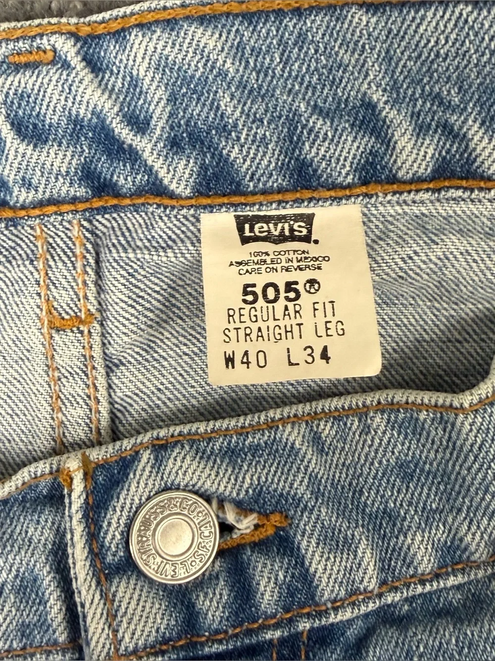 Vintage Levis 505 Mens Regular Fit Straight Leg Jeans Size 40x34 Denim 90s Blue
